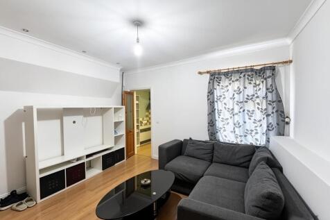 Flat 2 924 harrow...