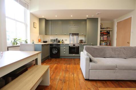 Montpelier Crescent, Brighton photo 4