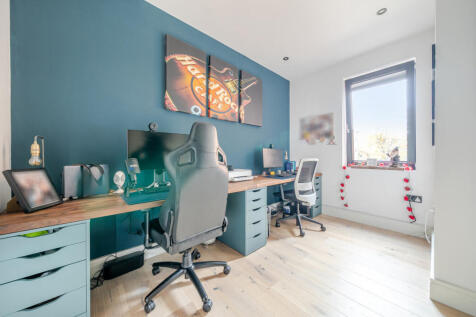 1370009-19-68f770...