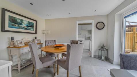 Kitchen / Breakfast Room