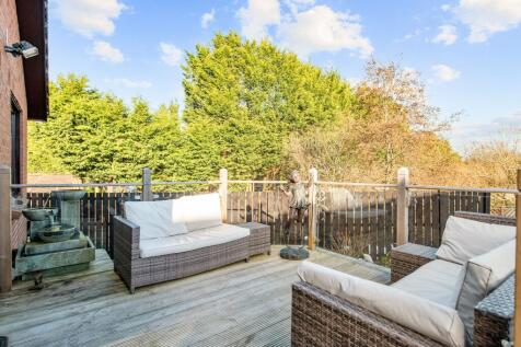 4 bed, 2 bath Detached Bungalow in Cardiff - Photo 24