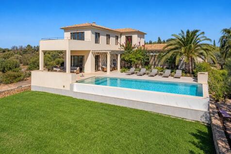 Exterior and Pool Ne