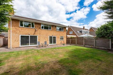 1 Saxon Court-rear.jpg