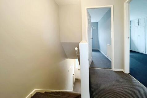 Thaxted Close, Hull, HU8 photo 5