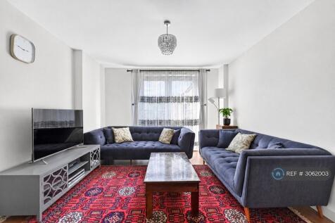Bright And Spacious Living Areas