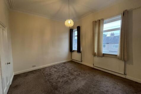Clare Road, Wyke, Bradford photo 5