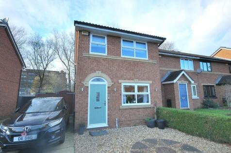 Leigh, WN7 - property photo