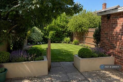 Spruce Avenue, Colchester, CO4 photo 4