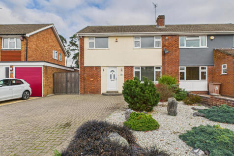 4 bed semi-detached house for sale Antrim Road, W