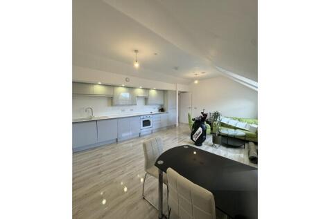 Luxury 2 Bedroom Apartment - Newport City Centre