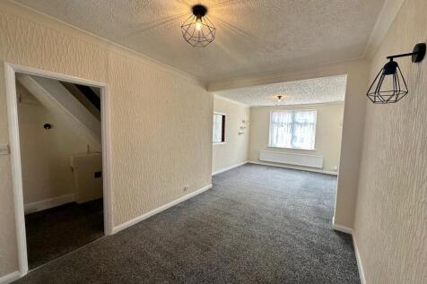 LIVING ROOM (1)