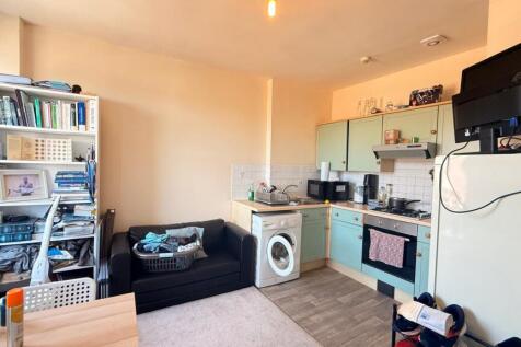 Open Plan Lounge and Kitchen