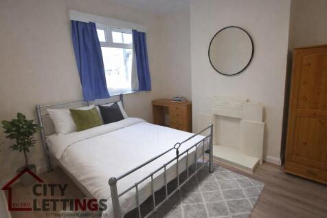 Queens Road, Beeston photo 5