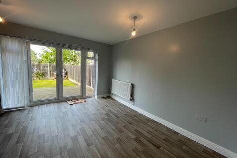 Elwell Avenue, Barwell, LE9 photo 5