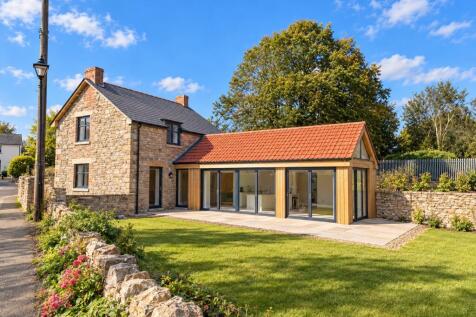 19th Century RENOVATED and EXTENDED PERIOD Villag