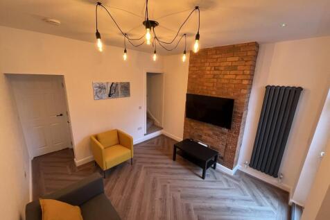 3-bed house on Paget Street, Loughborough, £1,820/mo