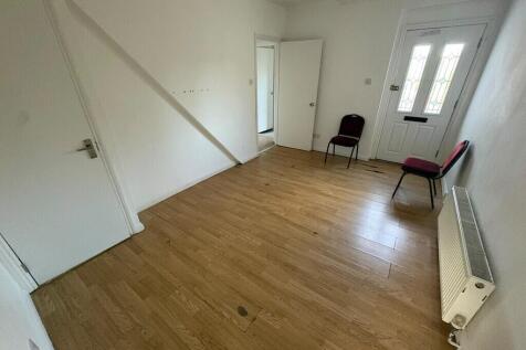 Eastfield Road, Burnham, Slough photo 5