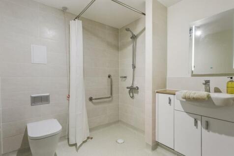 01-SHPMCS_14AustenPlace_Bathroom1-2-medium.jpg