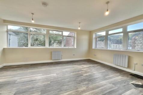 Kitchen / Lounge