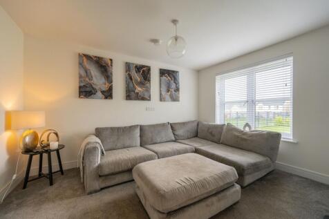 Lounge / Second reception room