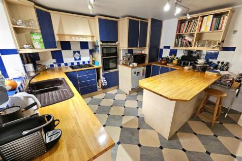 Kit Breakfast Room.jpg