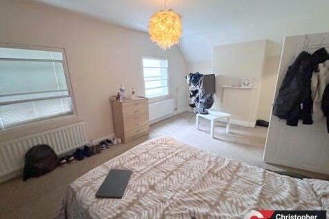 First floor bedroom ii.jpg