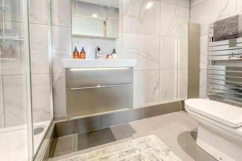 Bedroom One En-suite