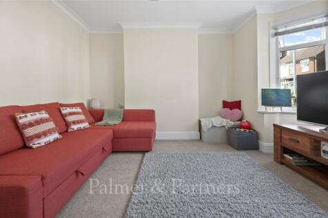 Bergholt Road, Colchester, Essex, CO4 photo 3