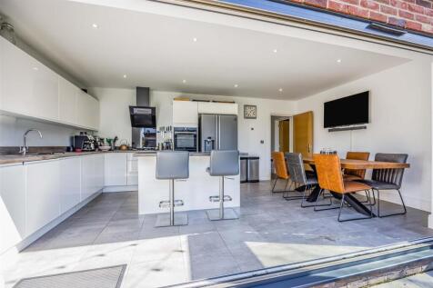 3 Dunkirk Rise, Southbourne-Small-PorticoMarketing