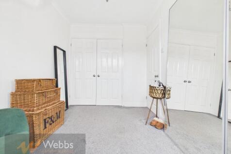 CAM05244G0-PR0366-STILL022.jpg