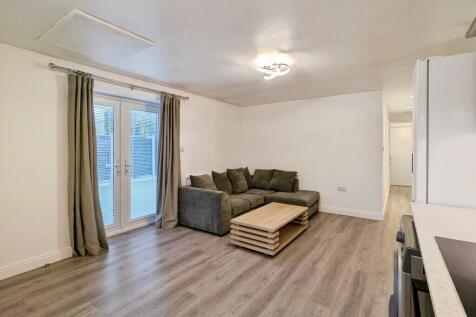 Dryden Close, Harrogate photo 4