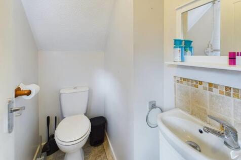 downstairs bathroom.jpg