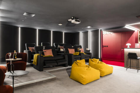 Cinema Sandhu Bldng 0633