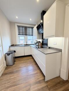 Leeds Road, Harrogate photo 4