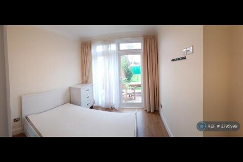 Double Room £775