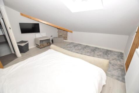 Master Rear bedroom 2