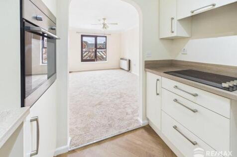 Kitchen Living Area.jpg