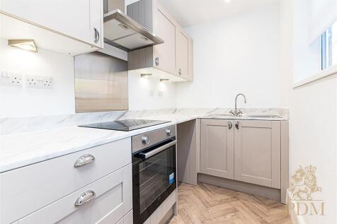 26 Chippendale Lenton Nottingham NG7 1HB