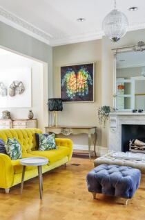 62b2ebaddfcec-l-8637