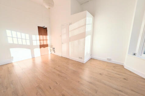 Bedroom / Living Room
