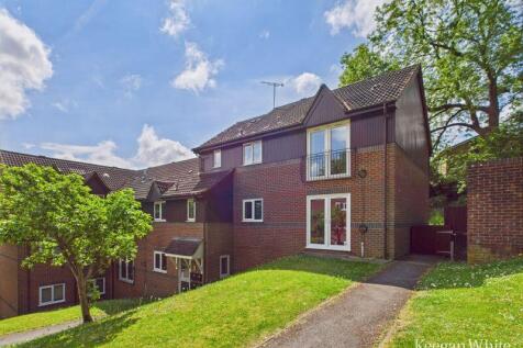 High Wycombe, HP12 - property photo