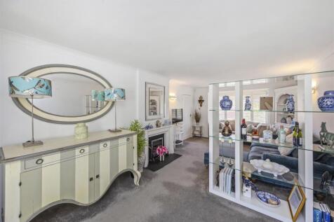 Brookside Close, 3 _002.JPG