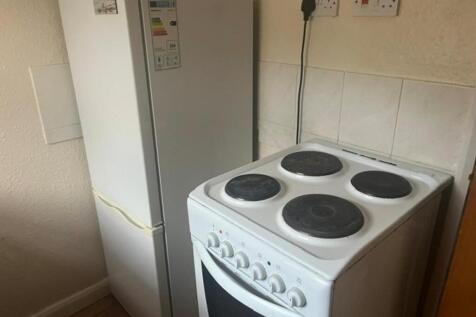 1 Bedroom Studio Flat, London Road, Wilmorton photo 3