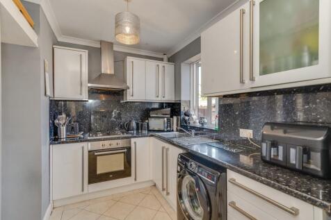 KITCHEN/DINER AND LOUNGE