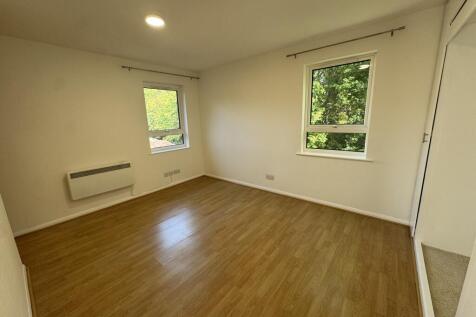 Mearns Place, Chelmer Village, Chelmsford, Essex photo 3