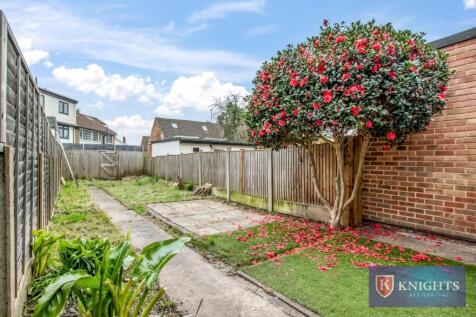 2 bed, 1 bath House in london - Photo 8