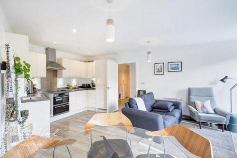 London, E5 - property photo