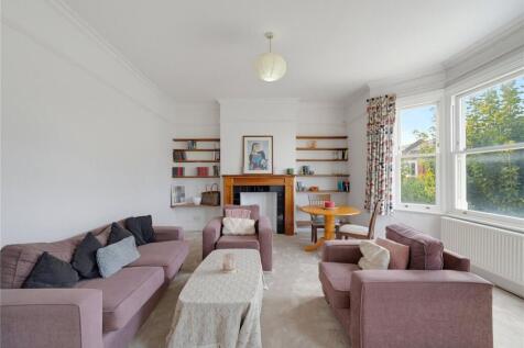 3-bed flat on Carminia Road, SW17, £2,750/mo