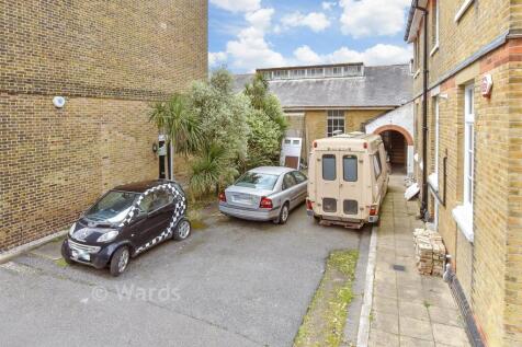 Driveway/Parking 2
