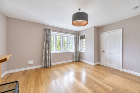 Notgrove, Cheltenham, GL54 photo 3